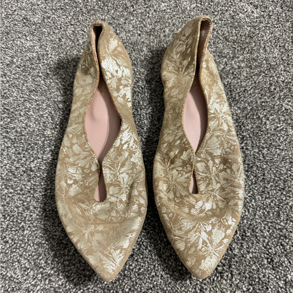 Sundance Cream and Pink Velvet Flats